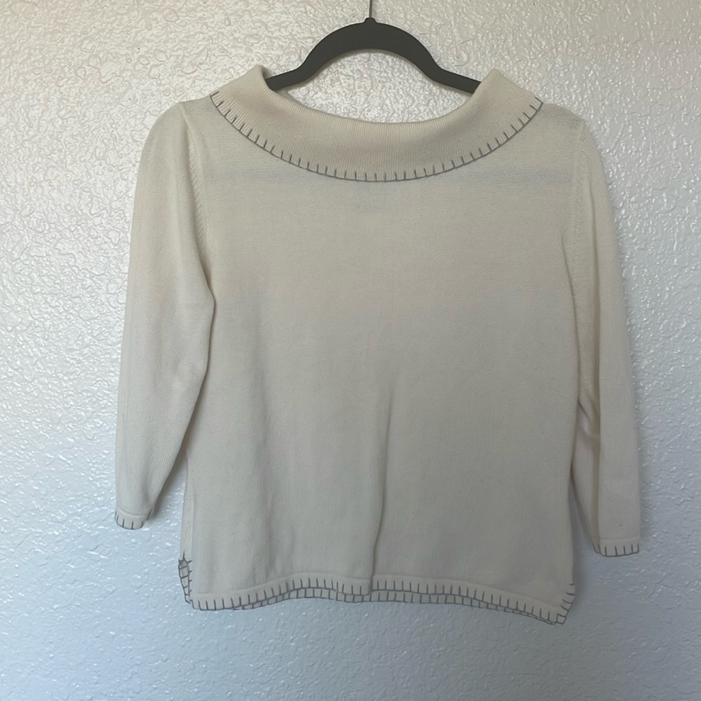 Rafaella cream sweater with edge stitching